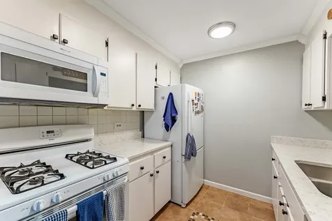 208 East Bailey Road Naperville IL 60565