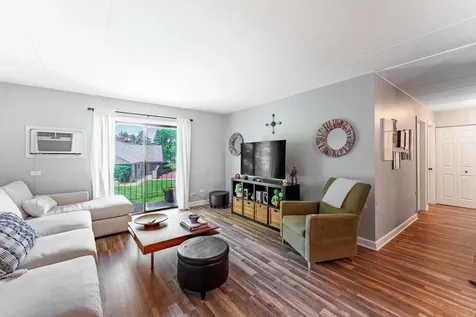208 East Bailey Road Naperville IL 60565