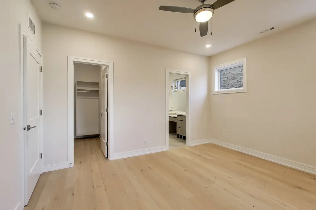 4351 South Vincennes Avenue Chicago IL 60653