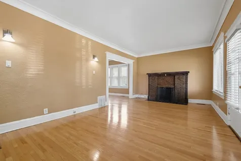 7545 South Ridgeland Avenue Chicago IL 60649