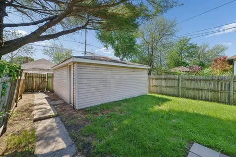 7545 South Ridgeland Avenue Chicago IL 60649