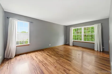 1598 Saint Andrews Circle Elgin IL 60123