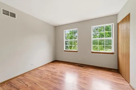 1598 Saint Andrews Circle Elgin IL 60123
