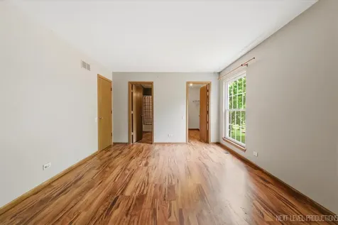 1598 Saint Andrews Circle Elgin IL 60123