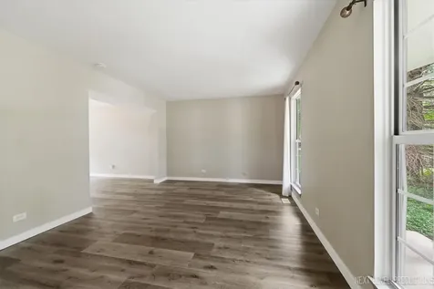 1598 Saint Andrews Circle Elgin IL 60123