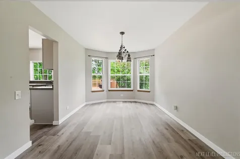 1598 Saint Andrews Circle Elgin IL 60123