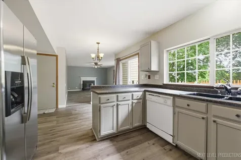 1598 Saint Andrews Circle Elgin IL 60123