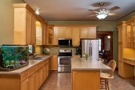 831 Circle Avenue Forest Park IL 60130