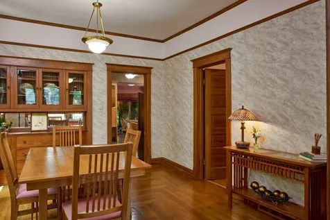 831 Circle Avenue Forest Park IL 60130