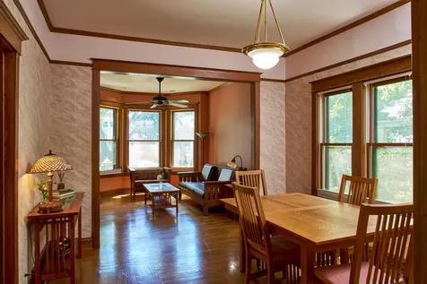 831 Circle Avenue Forest Park IL 60130