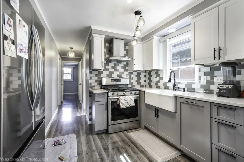 3237 West 38th Place Chicago IL 60632