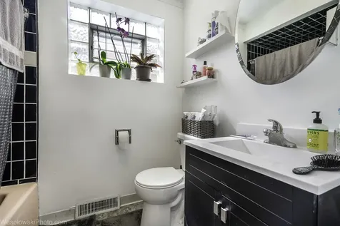 3237 West 38th Place Chicago IL 60632