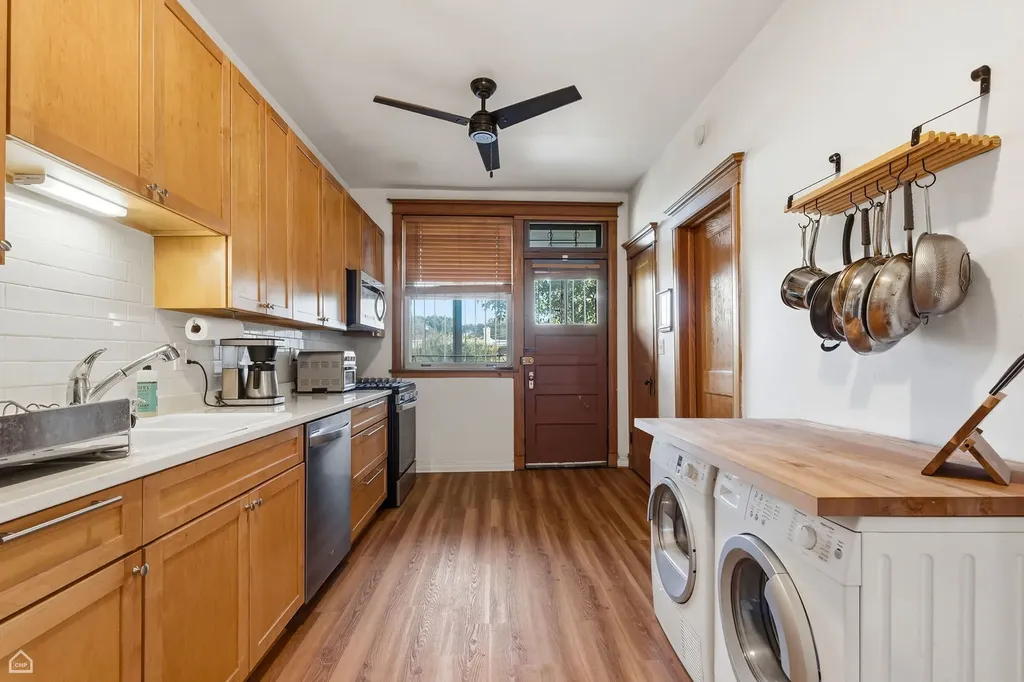 5321 South Woodlawn Avenue Chicago IL 60615