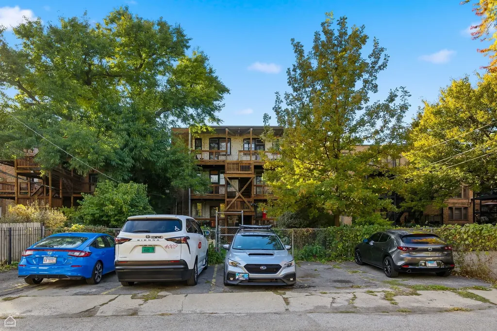 5321 South Woodlawn Avenue Chicago IL 60615