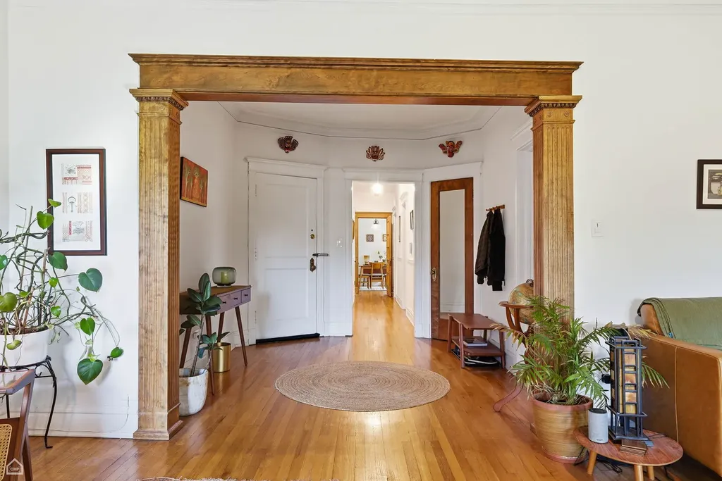 5321 South Woodlawn Avenue Chicago IL 60615