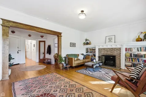 5321 South Woodlawn Avenue Chicago IL 60615