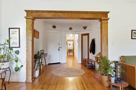 5321 South Woodlawn Avenue Chicago IL 60615