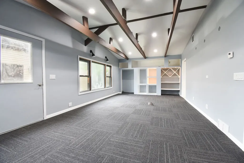 2204 West Central Road Rolling Meadows IL 60008