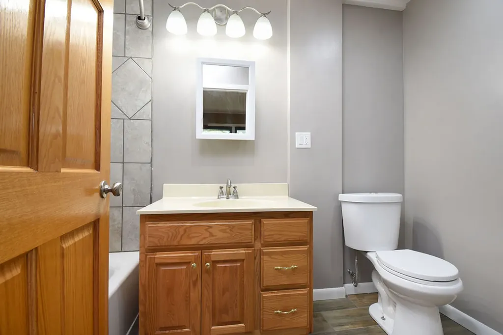 2204 West Central Road Rolling Meadows IL 60008