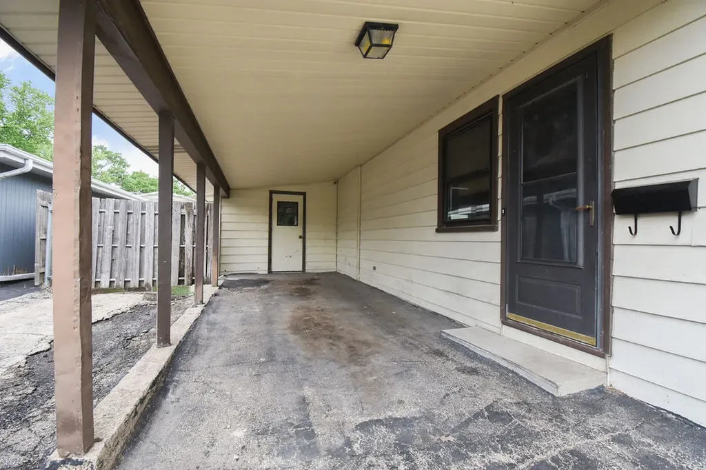 2204 West Central Road Rolling Meadows IL 60008