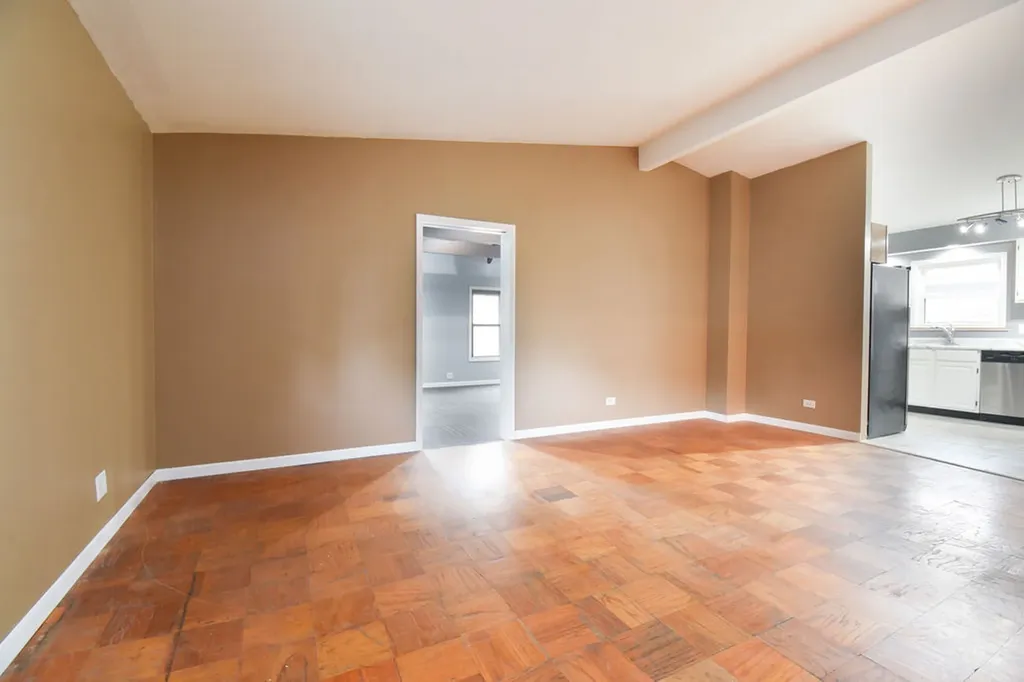 2204 West Central Road Rolling Meadows IL 60008
