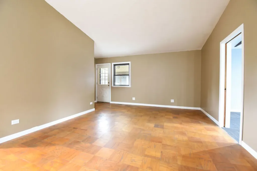 2204 West Central Road Rolling Meadows IL 60008