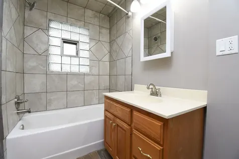 2204 West Central Road Rolling Meadows IL 60008