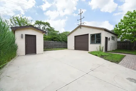 2204 West Central Road Rolling Meadows IL 60008