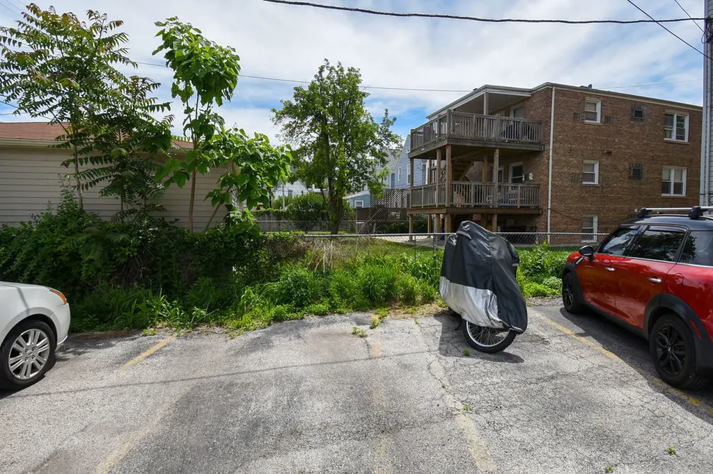 1730 West Foster Avenue Chicago IL 60640