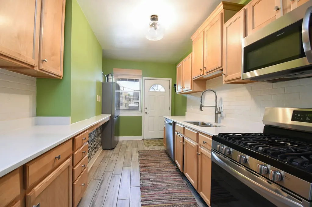 1730 West Foster Avenue Chicago IL 60640
