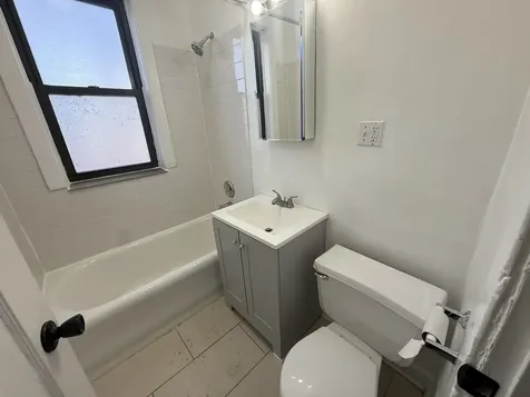 1024 East Hyde Park Boulevard Chicago IL 60615