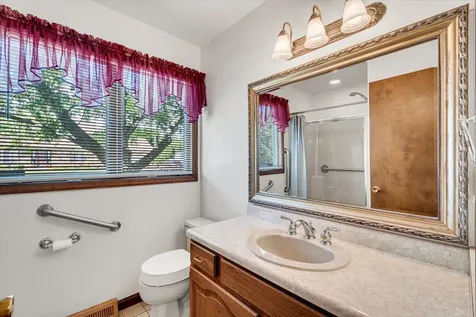 3300 35TH Avenue Moline IL 61265