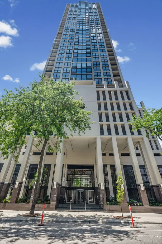 1122 North Clark Street Chicago IL 60610