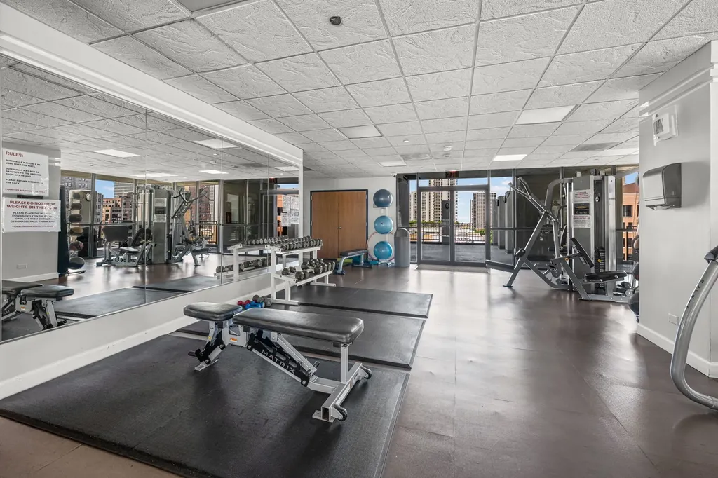 1122 North Clark Street Chicago IL 60610