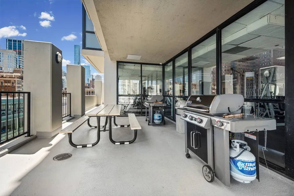 1122 North Clark Street Chicago IL 60610