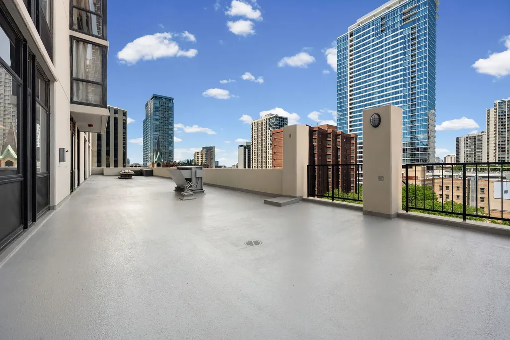 1122 North Clark Street Chicago IL 60610
