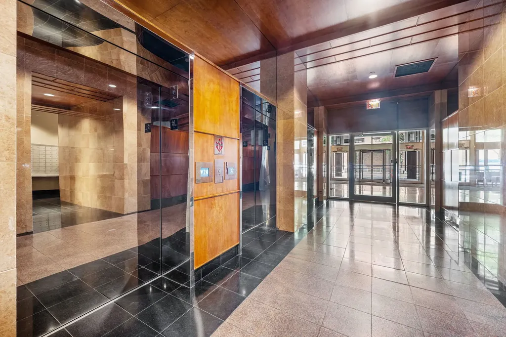 1122 North Clark Street Chicago IL 60610