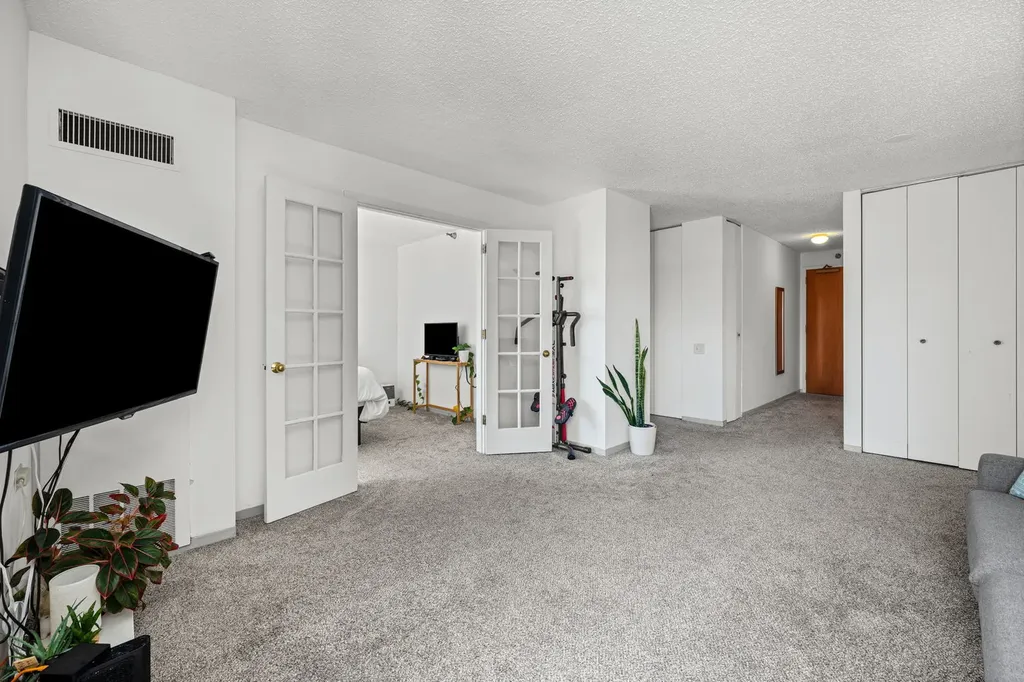 1122 North Clark Street Chicago IL 60610