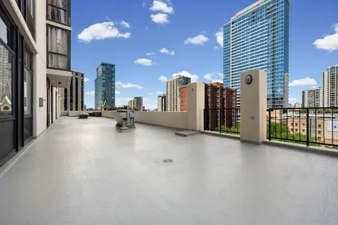 1122 North Clark Street Chicago IL 60610