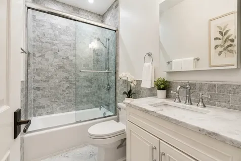 1739 North Mohawk Street Chicago IL 60614
