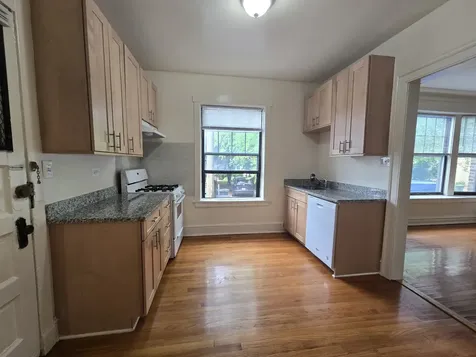 1128 West Pratt Boulevard Chicago IL 60626