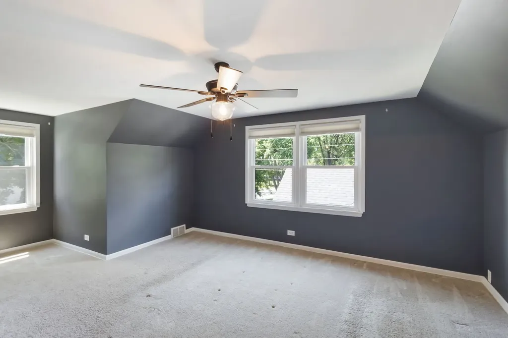 4 West Monroe Street Villa Park IL 60181
