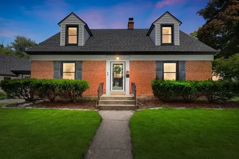 4 West Monroe Street Villa Park IL 60181