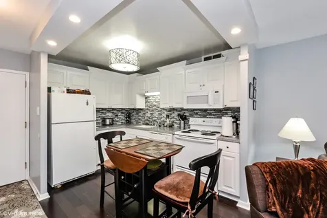 211 East Ohio Street Chicago IL 60611