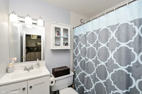 211 East Ohio Street Chicago IL 60611