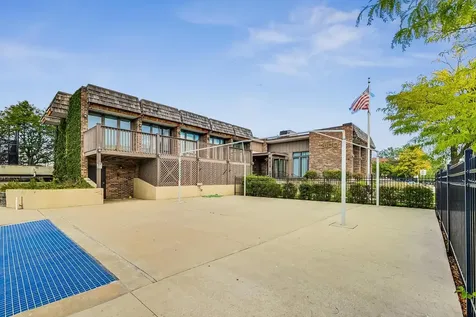 3110 Pheasant Creek Drive Northbrook IL 60062