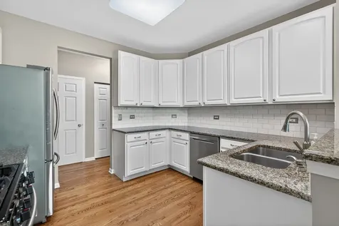 4323 Blue Iris Court Island Lake IL 60042