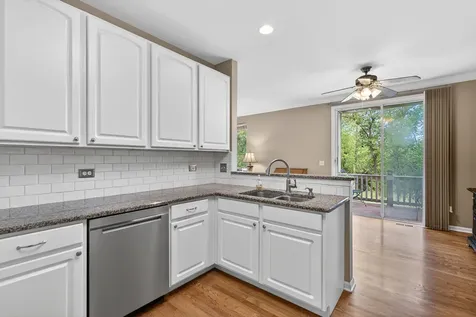 4323 Blue Iris Court Island Lake IL 60042