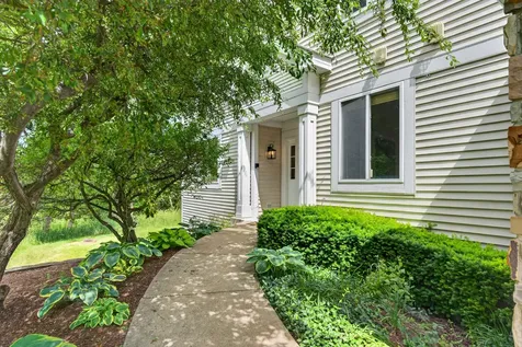 4323 Blue Iris Court Island Lake IL 60042