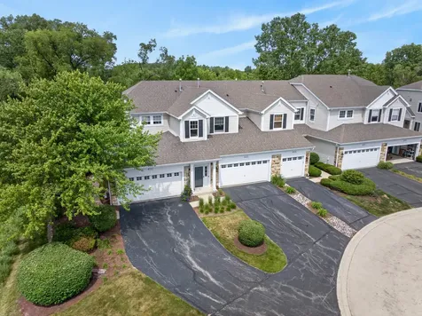 4323 Blue Iris Court Island Lake IL 60042